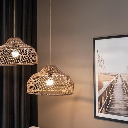 Apartment Wroclaw Braniborska By Noclegi Renters Dış mekan fotoğraf