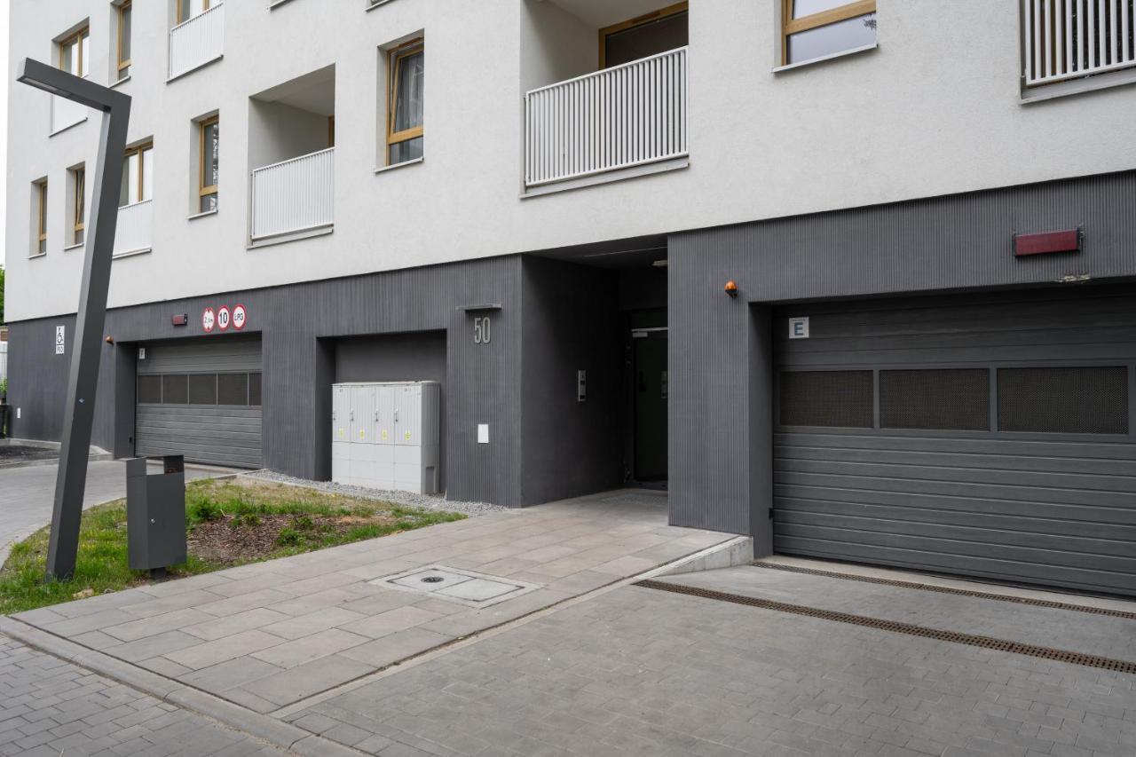 Apartment Wroclaw Braniborska By Noclegi Renters Dış mekan fotoğraf